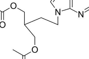 Famciclovir side effects may include headache, nausea, diarrhoea, and rarely, serious skin reactions.